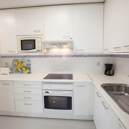 Vacation I Puerto Banus Apt, 24-7 Security, A Minute From The Marina, The Sea And Luxury Shopping דירה מארבלה