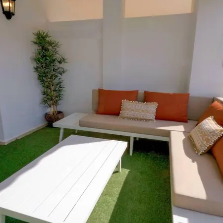 Vacation I Puerto Banus Apt, 24-7 Security, A Minute From The Marina, The Sea And Luxury Shopping *