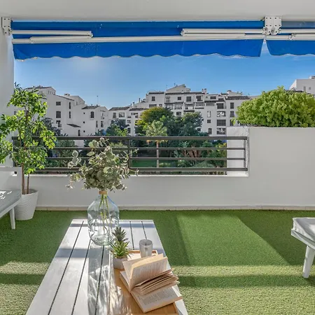 Apartment Vacation Marbella: Puerto Banus With Marina Access Marbella