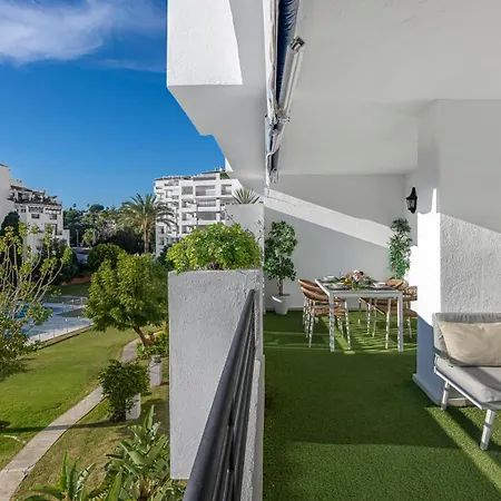 Vacation I Puerto Banus Apt, 24-7 Security, A Minute From The Marina, The Sea And Luxury Shopping Lägenhet *