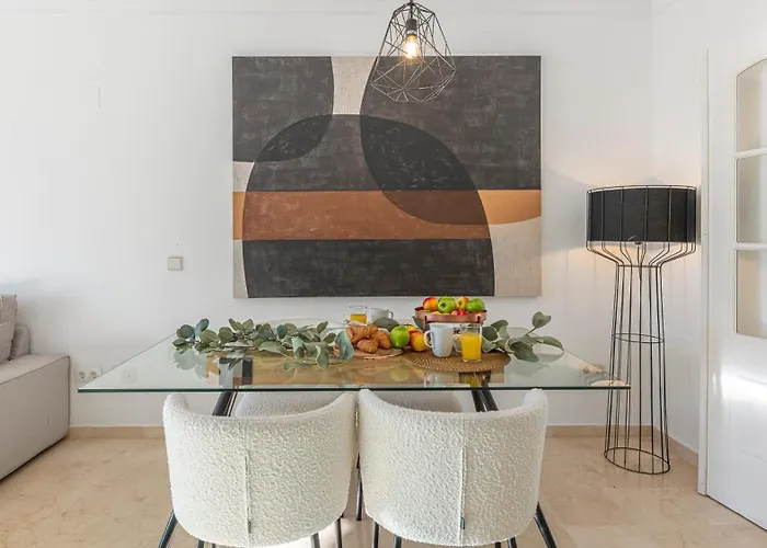 Vacation I Puerto Banus Apt, 24-7 Security, A Minute From The Marina, The Sea And Luxury Shopping דירה *