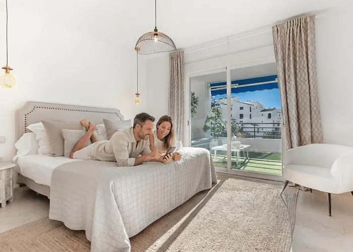 Vacation I Puerto Banus Apt, 24-7 Security, A Minute From The Marina, The Sea And Luxury Shopping *