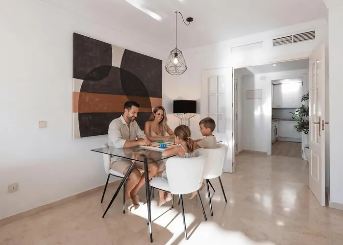 Vacation I Puerto Banus Apt, 24-7 Security, A Minute From The Marina, The Sea And Luxury Shopping マルベーリャ