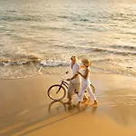Vacation I Puerto Banus Apt, 24-7 Security, A Minute From The Marina, The Sea And Luxury Shopping *
