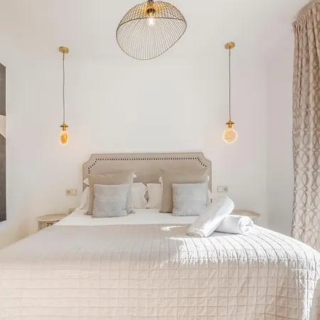 아파트 Vacation I Puerto Banus Apt, 24-7 Security, A Minute From The Marina, The Sea And Luxury Shopping 마르베야